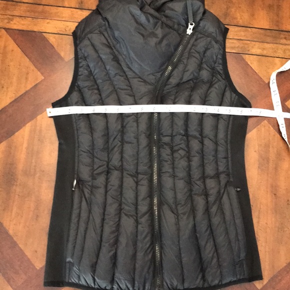 Calvin Klein Performance Drama Collar Puffer Vest - Picture 14 of 16